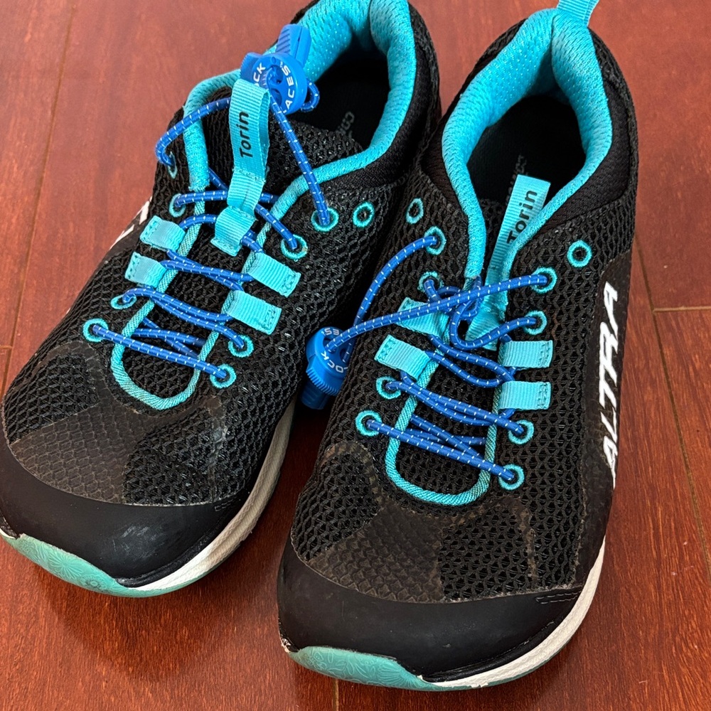 Altra Black & Teal Athletic Shoes